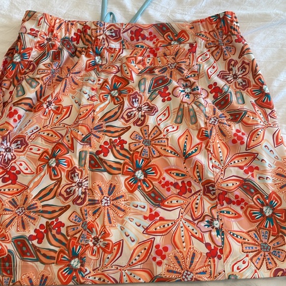 NWT!! Ripskirt Hawaii skirt in pinwheels pattern. - Picture 4 of 4